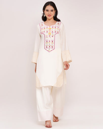 Off-White Roman Silk Suit with Pink Organza Dupatta #1384